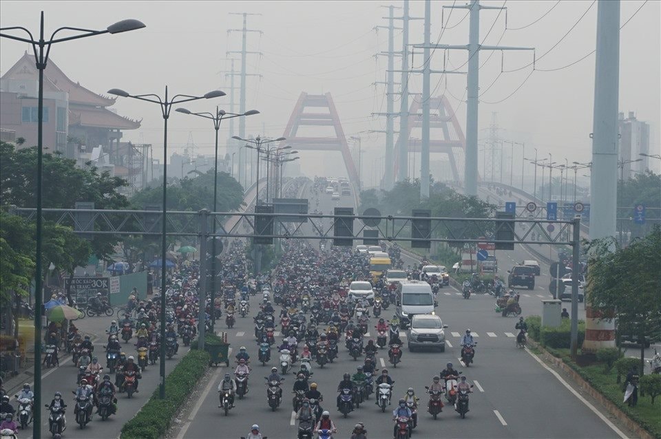 Khí thải từ các phương tiện giao thông gây ô nhiễm môi trường trầm trọng