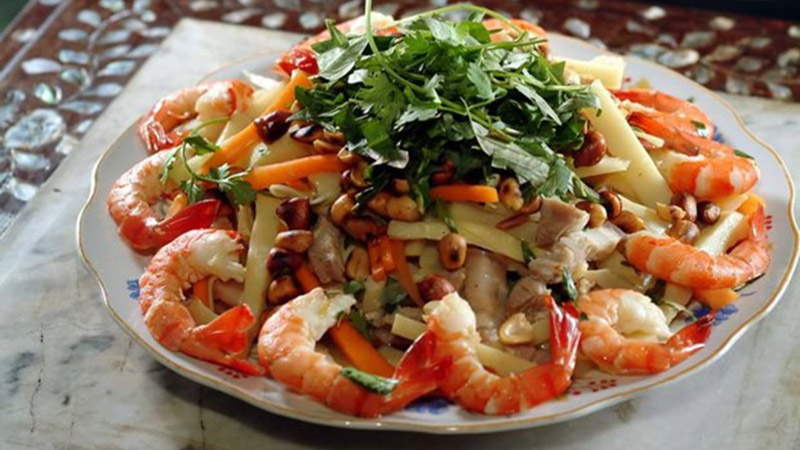 Măng tươi trộn tôm thịt